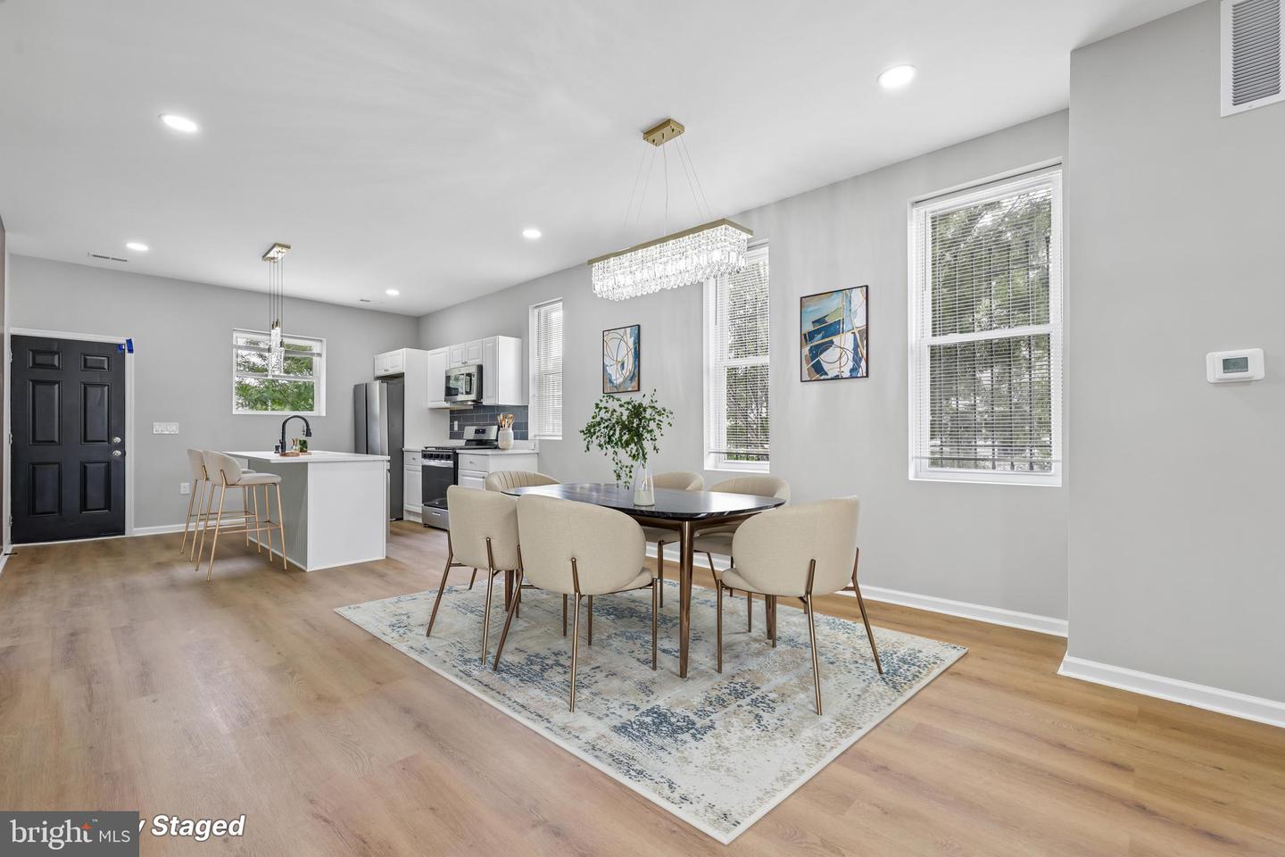 1801 N Fulton Ave Property Photo 3