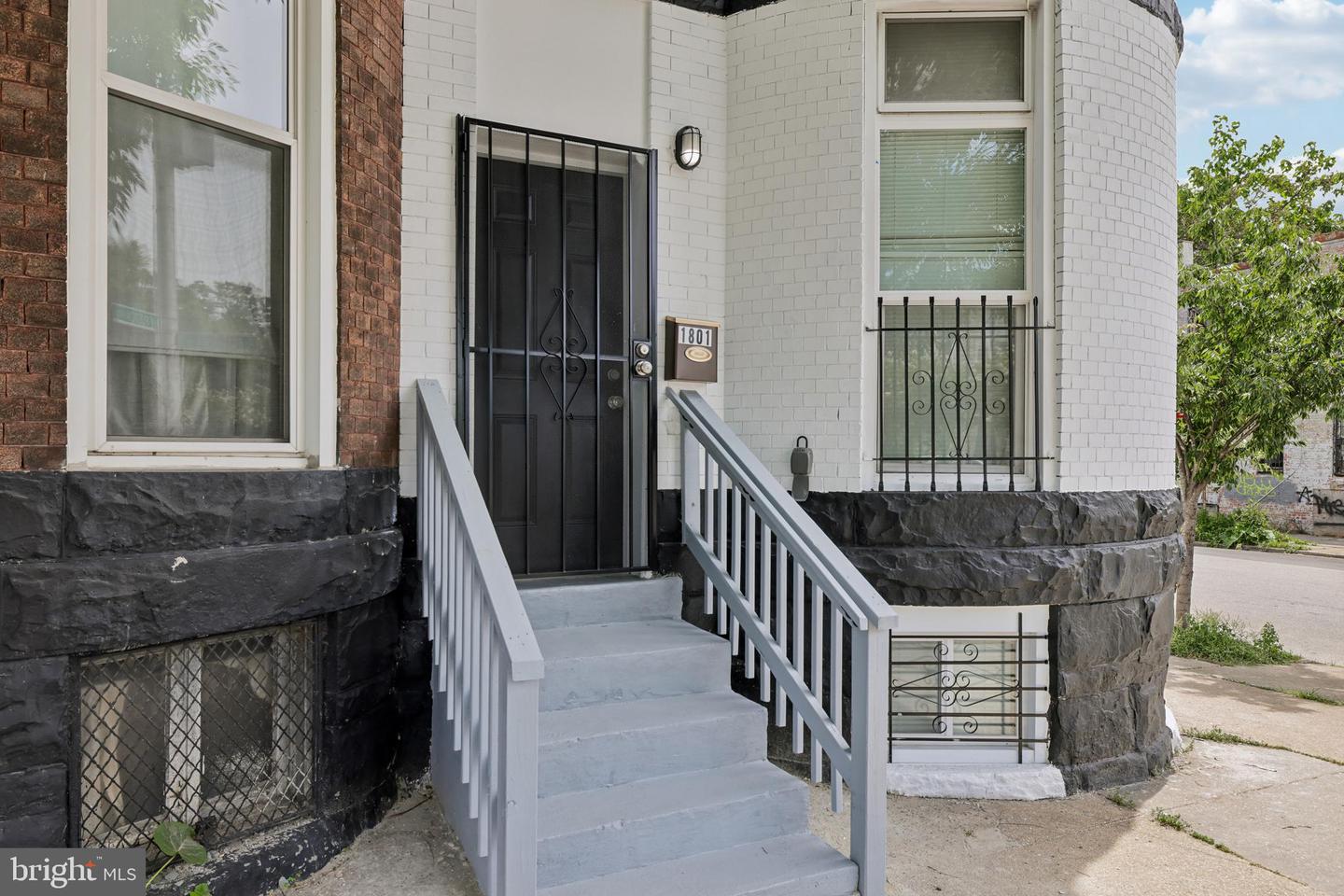1801 N Fulton Ave Property Photo 8
