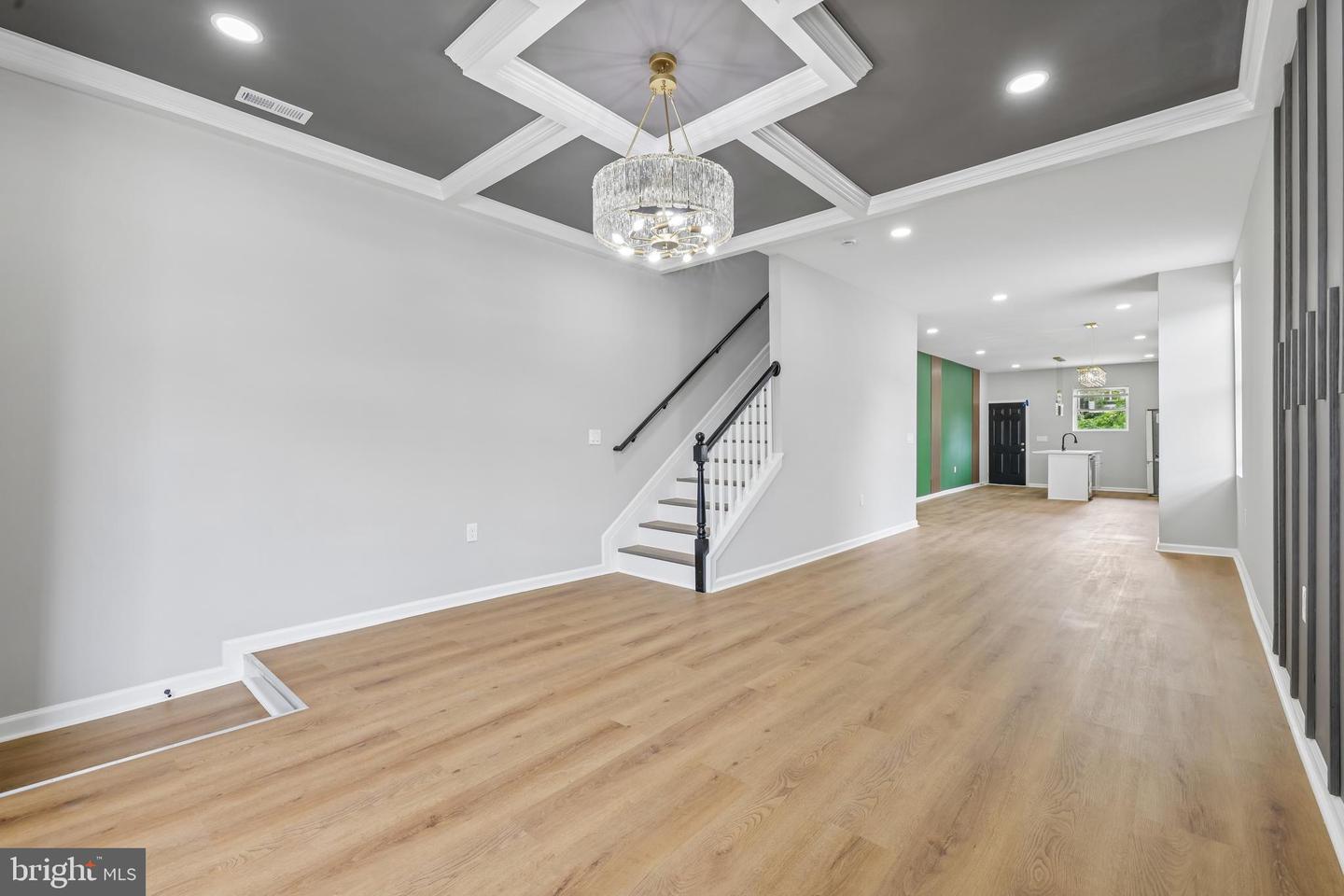 1801 N Fulton Ave Property Photo 11