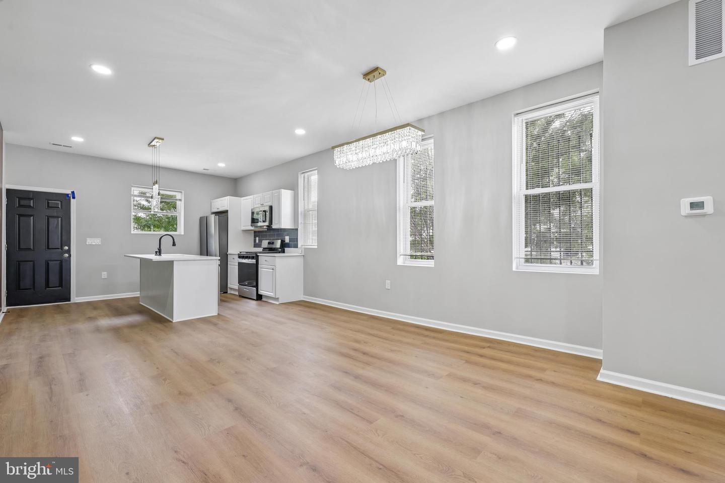 1801 N Fulton Ave Property Photo 14