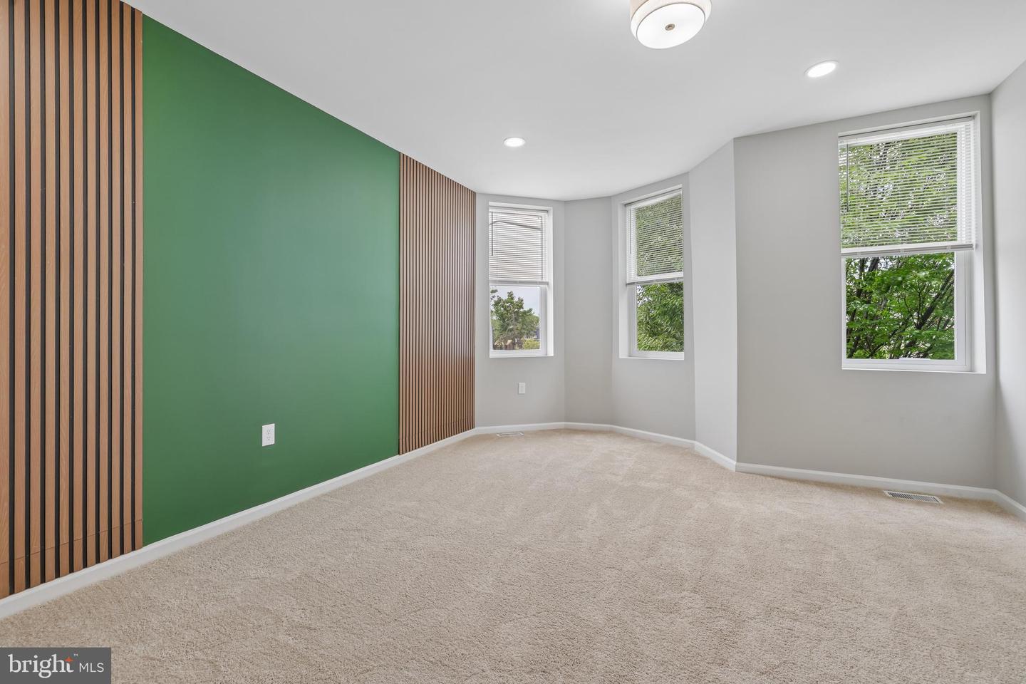 1801 N Fulton Ave Property Photo 23