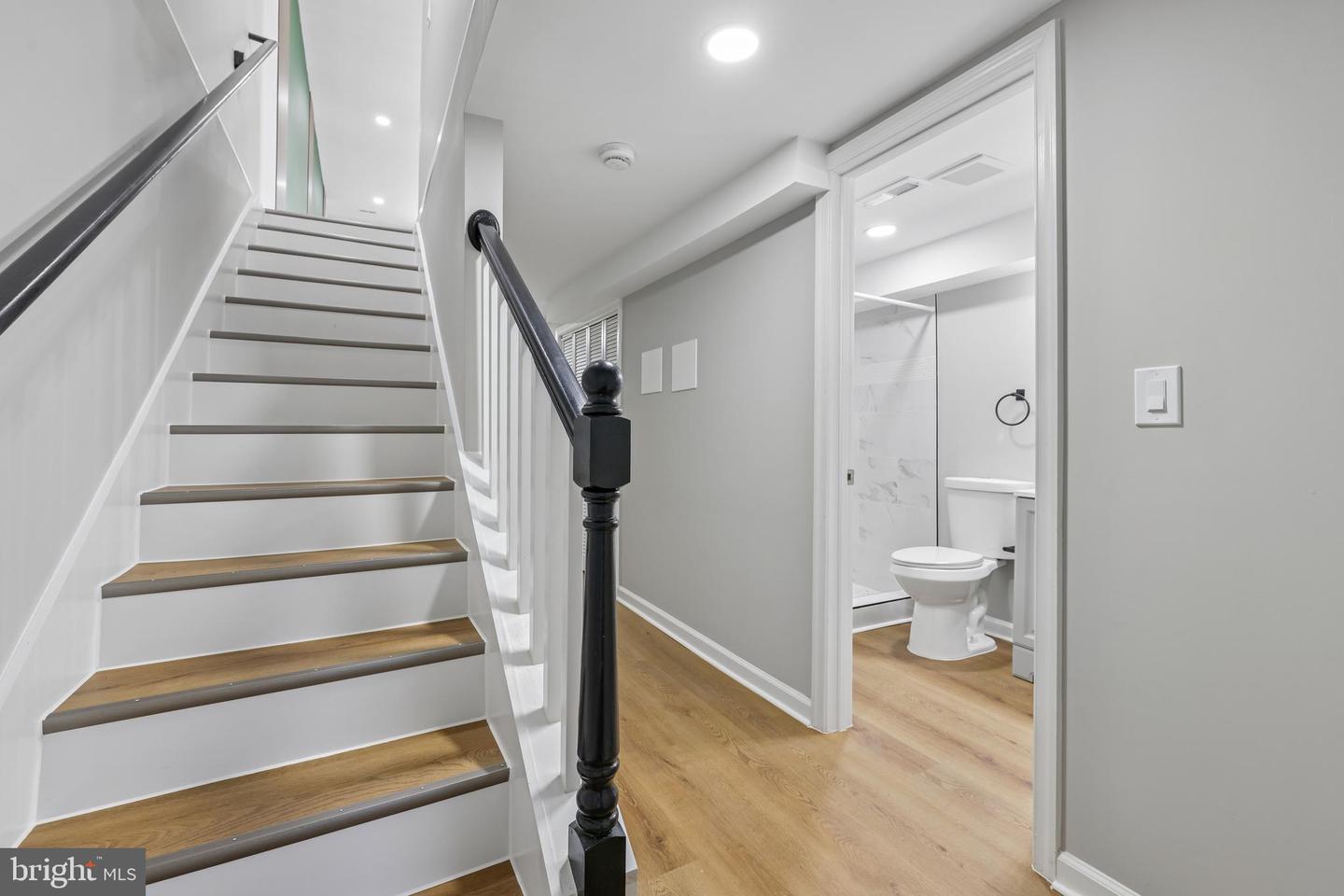 1801 N Fulton Ave Property Photo 32