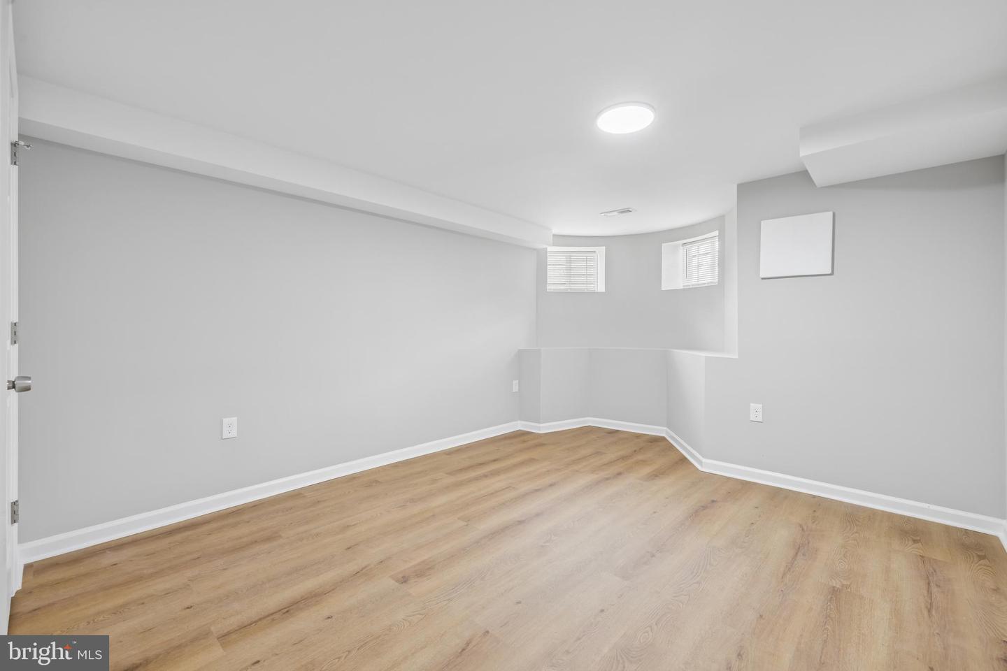 1801 N Fulton Ave Property Photo 34