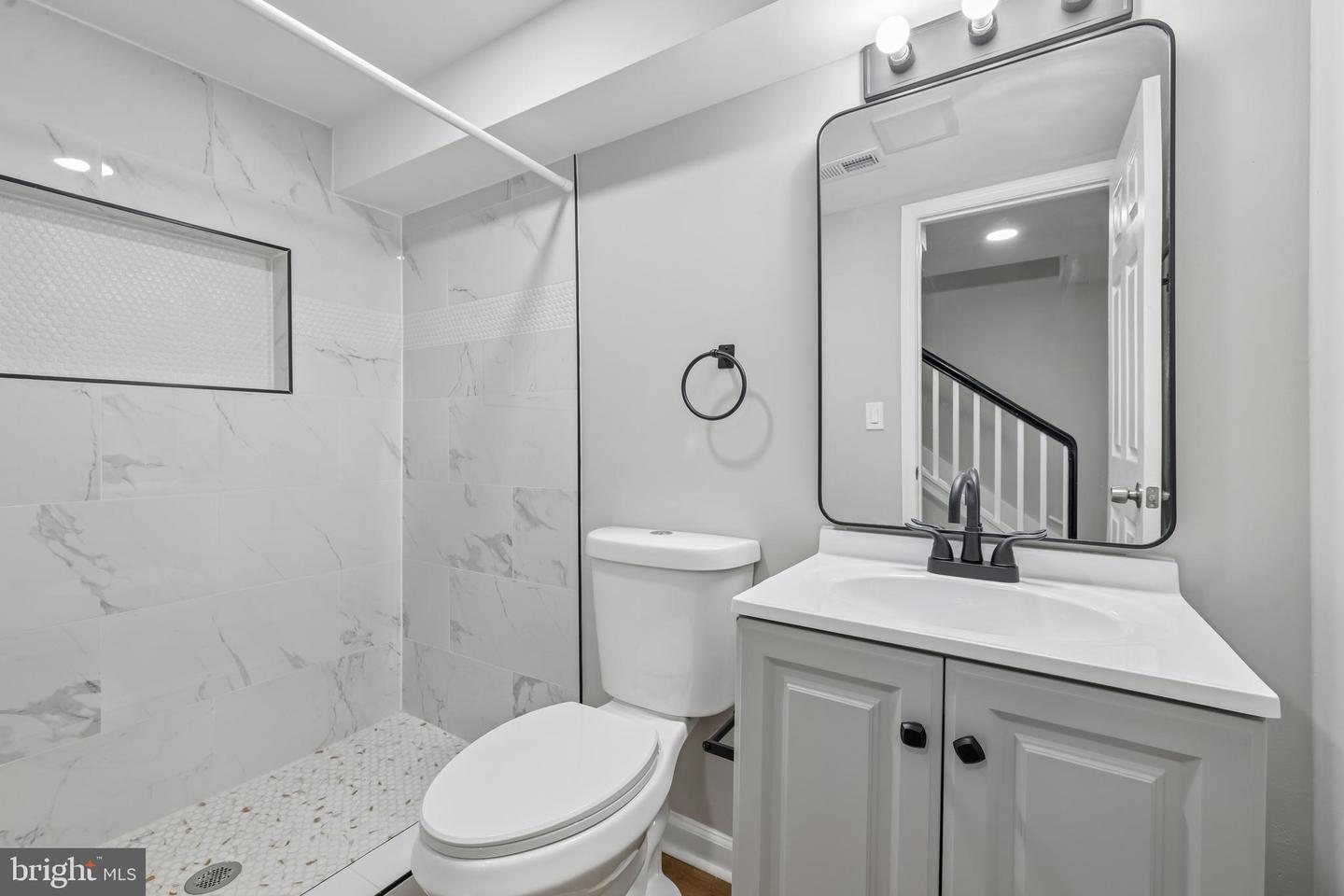 1801 N Fulton Ave Property Photo 36