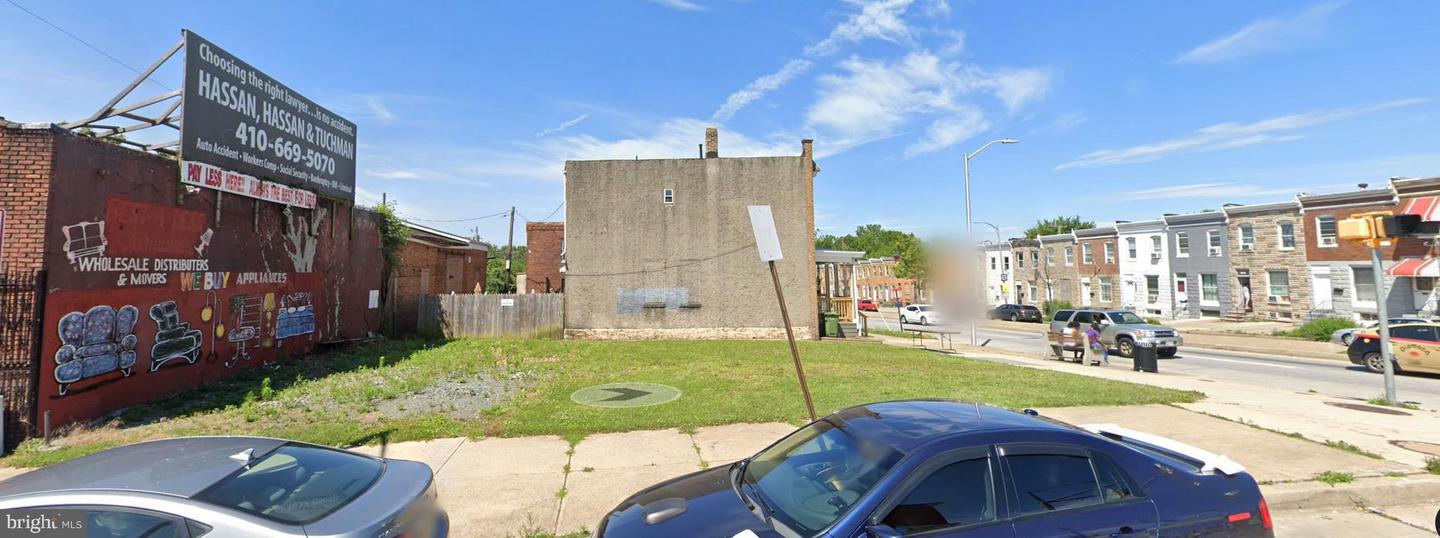 2701 Wilkens Ave Property Photo 3