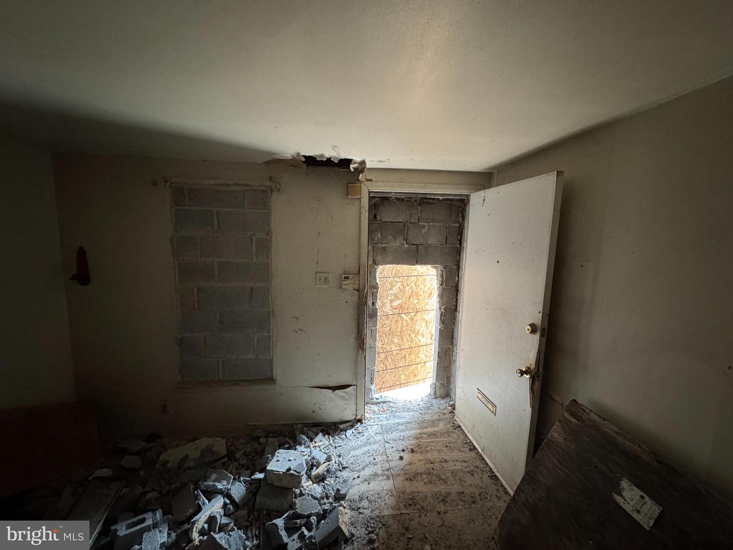 1722 W Baltimore St Property Photo 4