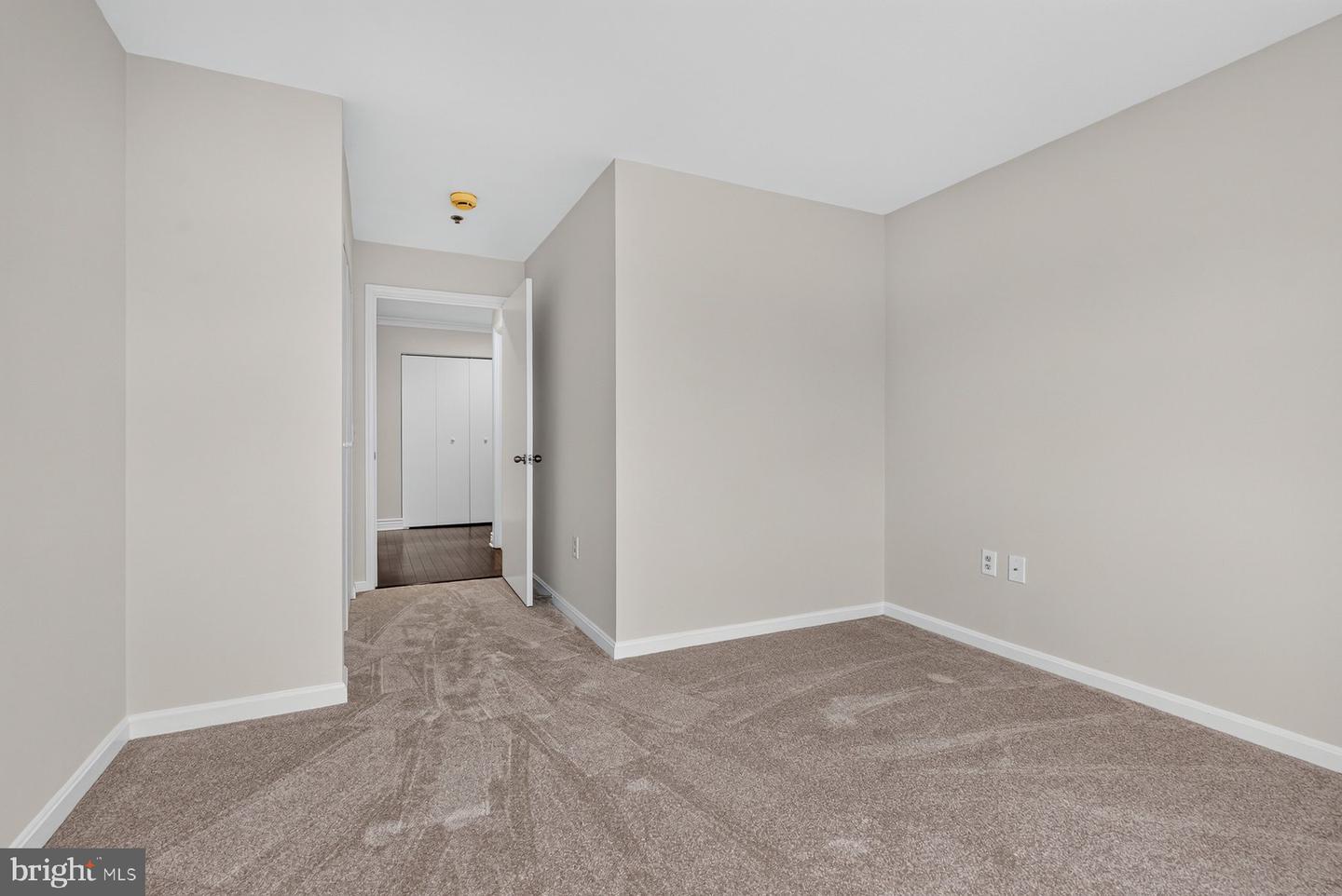 2702 Lighthouse Pt E #524 Property Photo 23