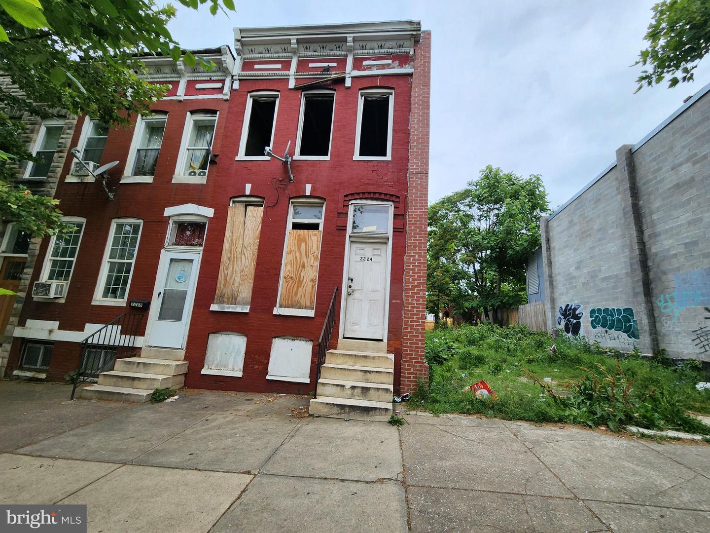 2224 WILKENS AVE Property Photo 1