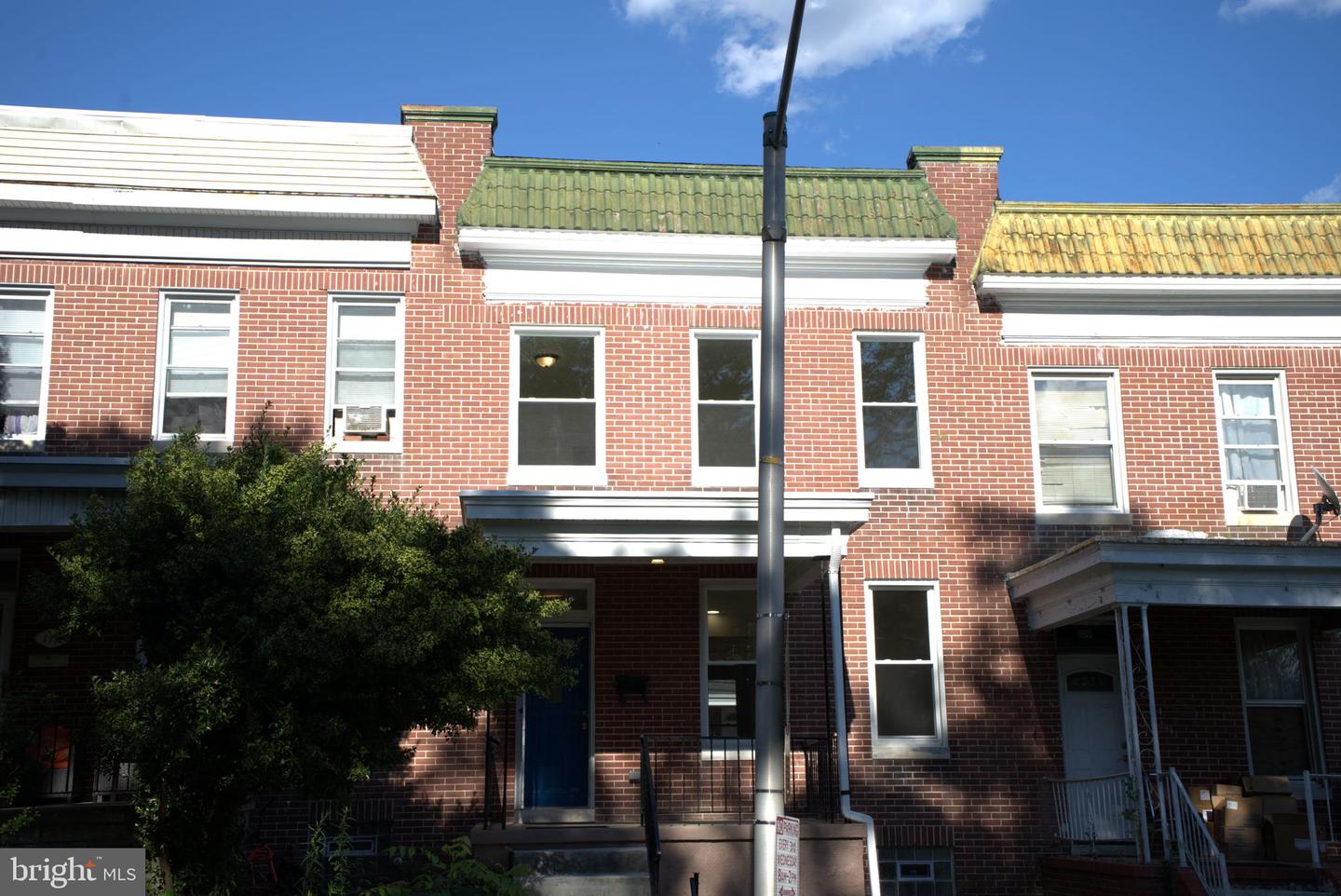 117 S WICKHAM RD Property Photo 1