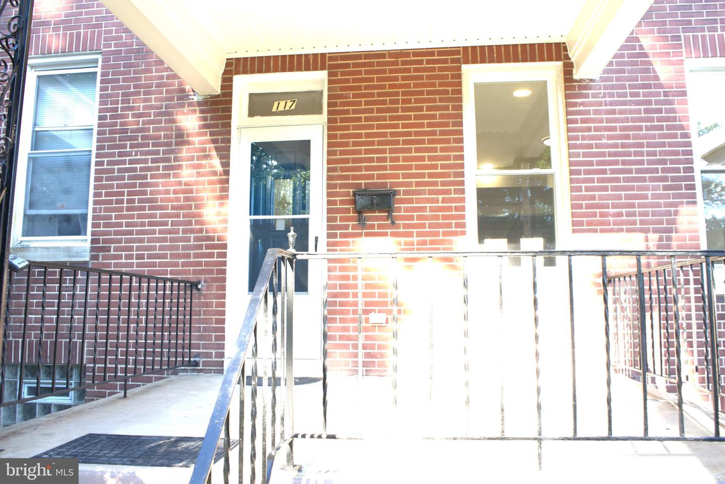 117 S Wickham Rd Property Photo 9