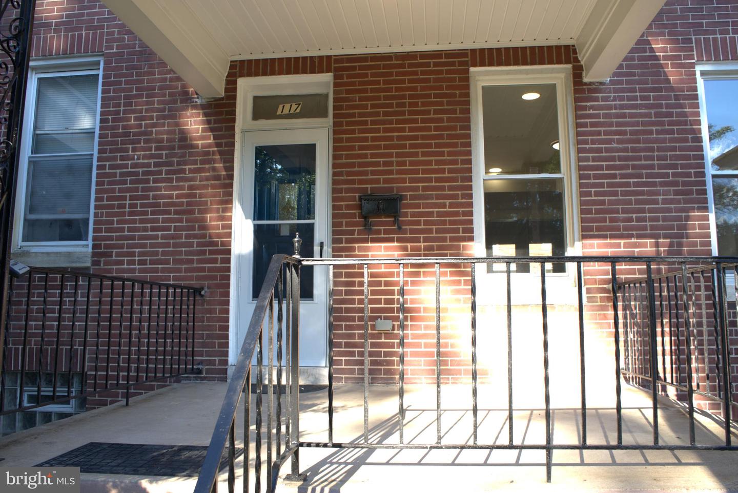 117 S Wickham Rd Property Photo 10