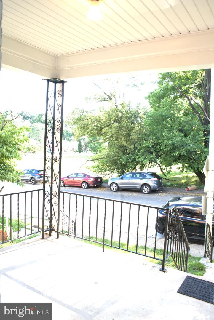 117 S Wickham Rd Property Photo 11
