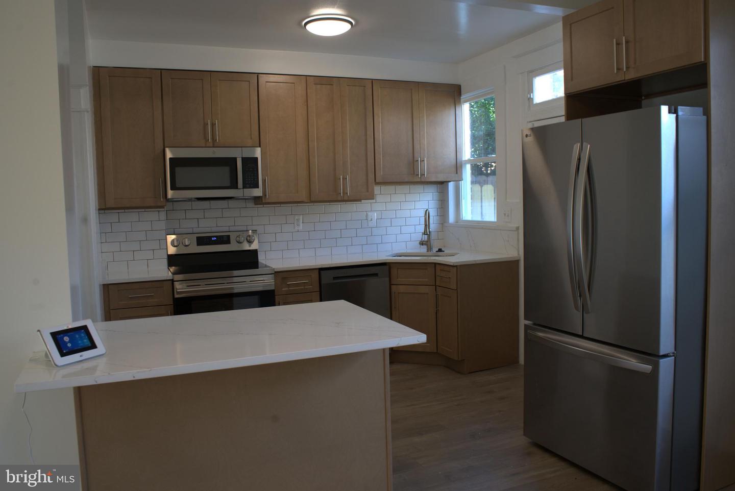117 S Wickham Rd Property Photo 22