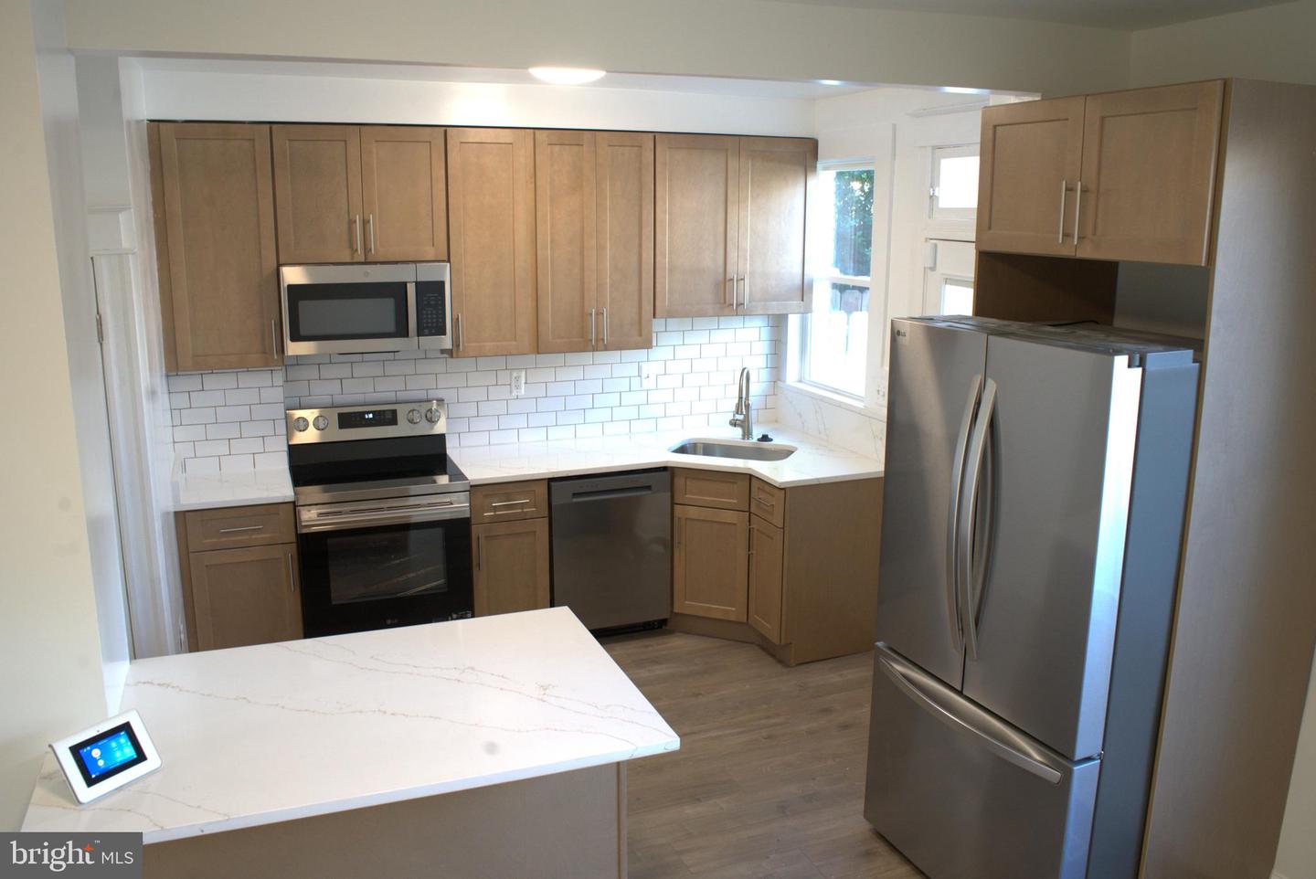 117 S Wickham Rd Property Photo 44