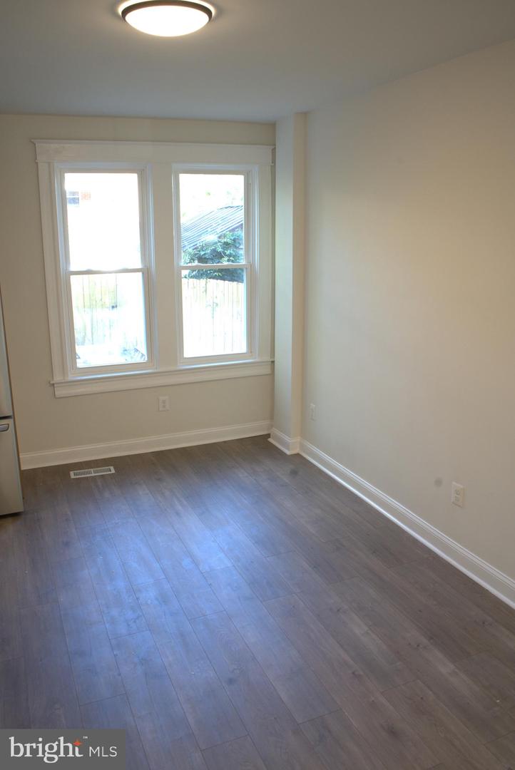 117 S Wickham Rd Property Photo 59