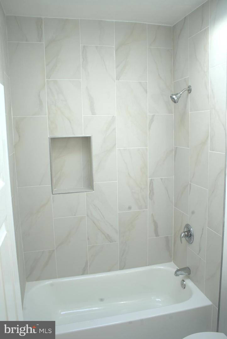 117 S Wickham Rd Property Photo 60