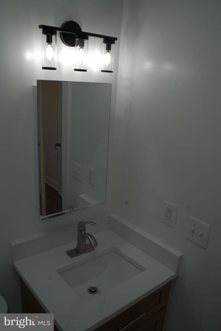 117 S Wickham Rd Property Photo 67