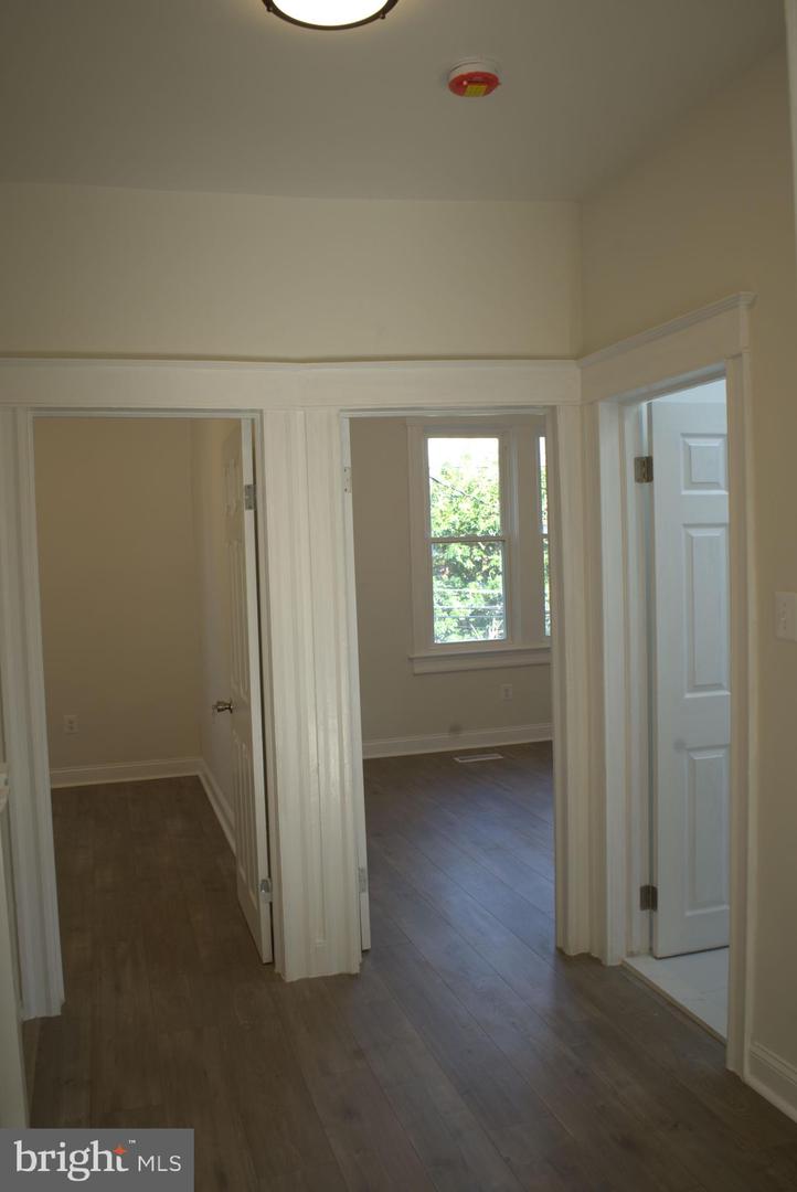117 S Wickham Rd Property Photo 73