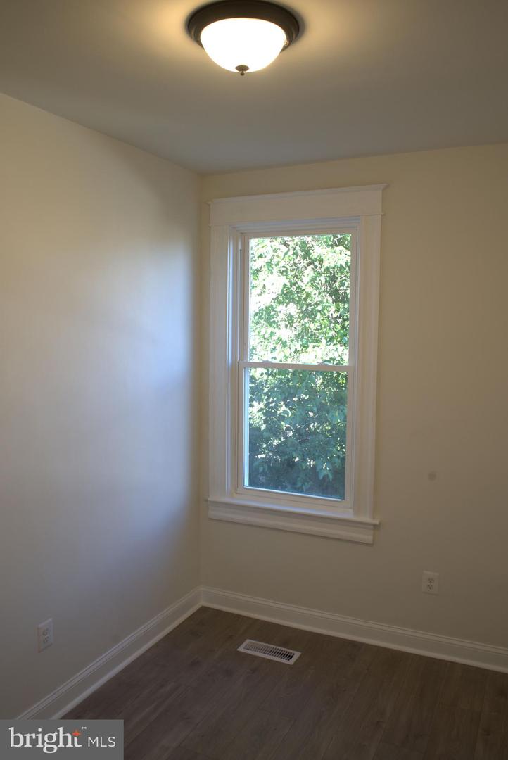 117 S Wickham Rd Property Photo 77