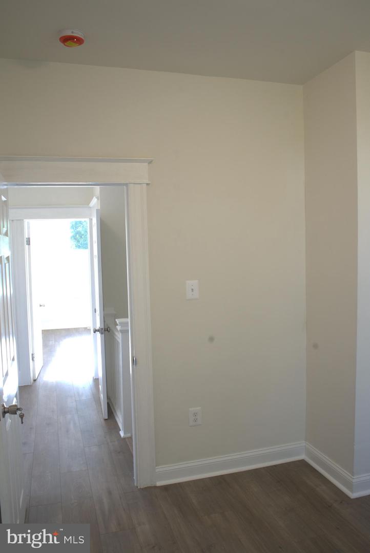 117 S Wickham Rd Property Photo 78