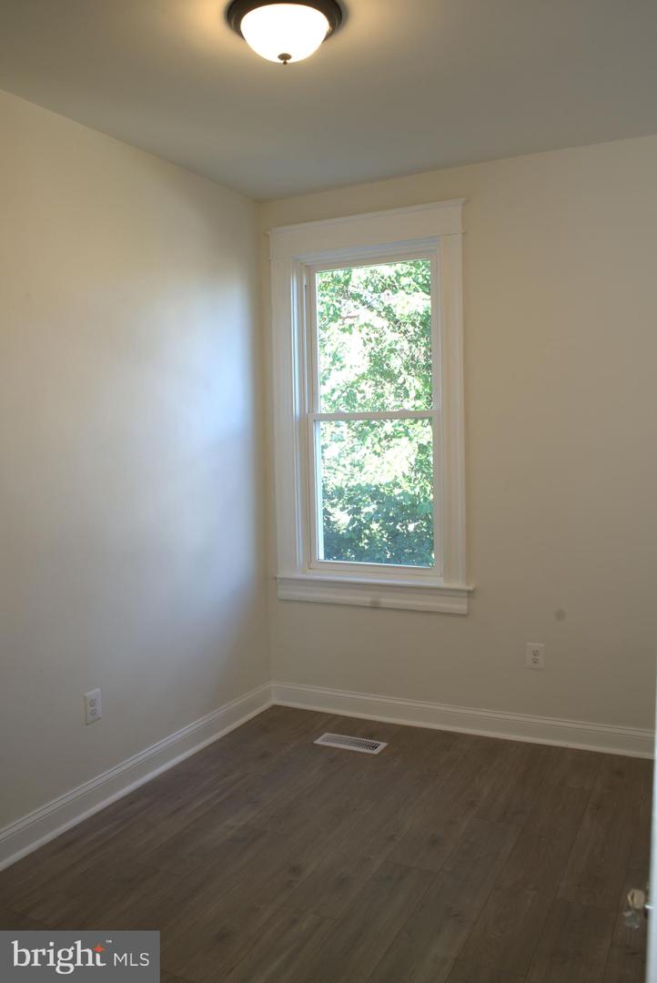117 S Wickham Rd Property Photo 79