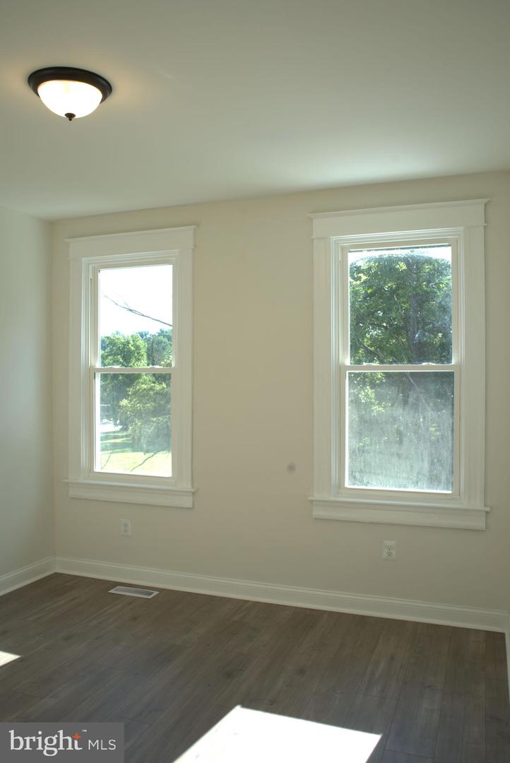 117 S Wickham Rd Property Photo 84