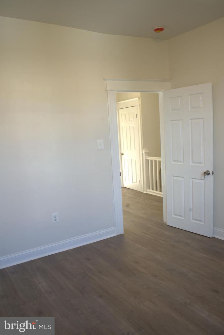 117 S Wickham Rd Property Photo 85
