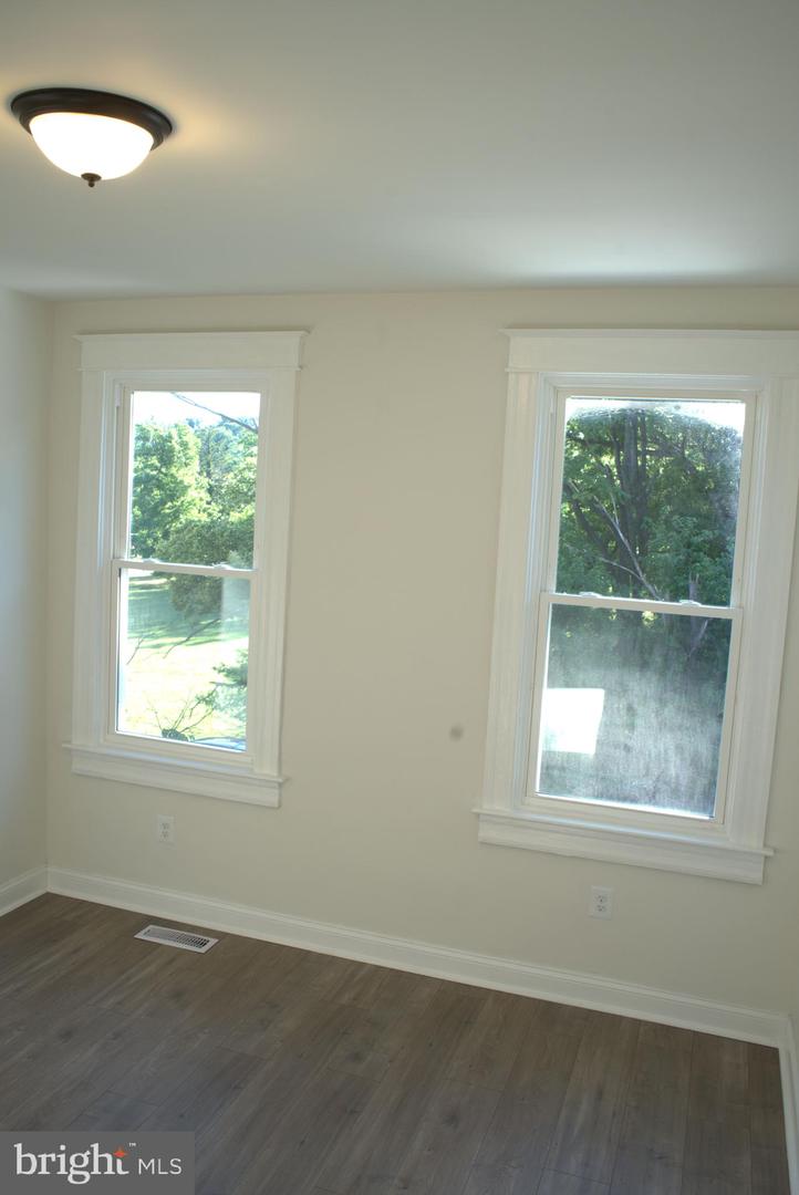 117 S Wickham Rd Property Photo 86