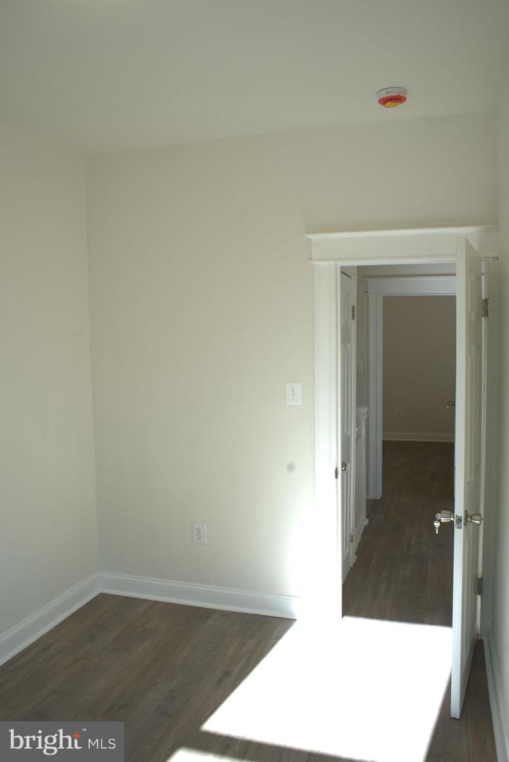 117 S Wickham Rd Property Photo 91