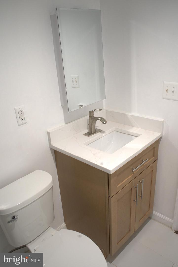 117 S Wickham Rd Property Photo 105
