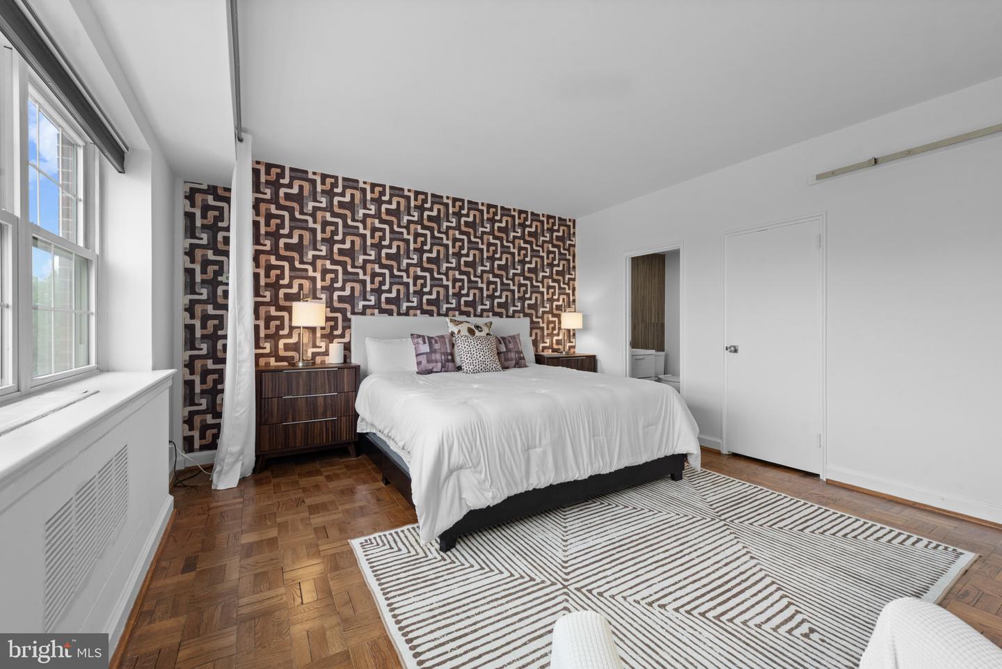 3601 Greenway #806 Property Photo 12