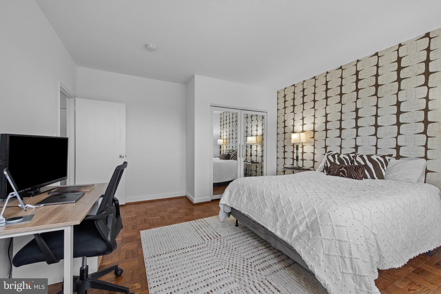 3601 Greenway #806 Property Photo 20