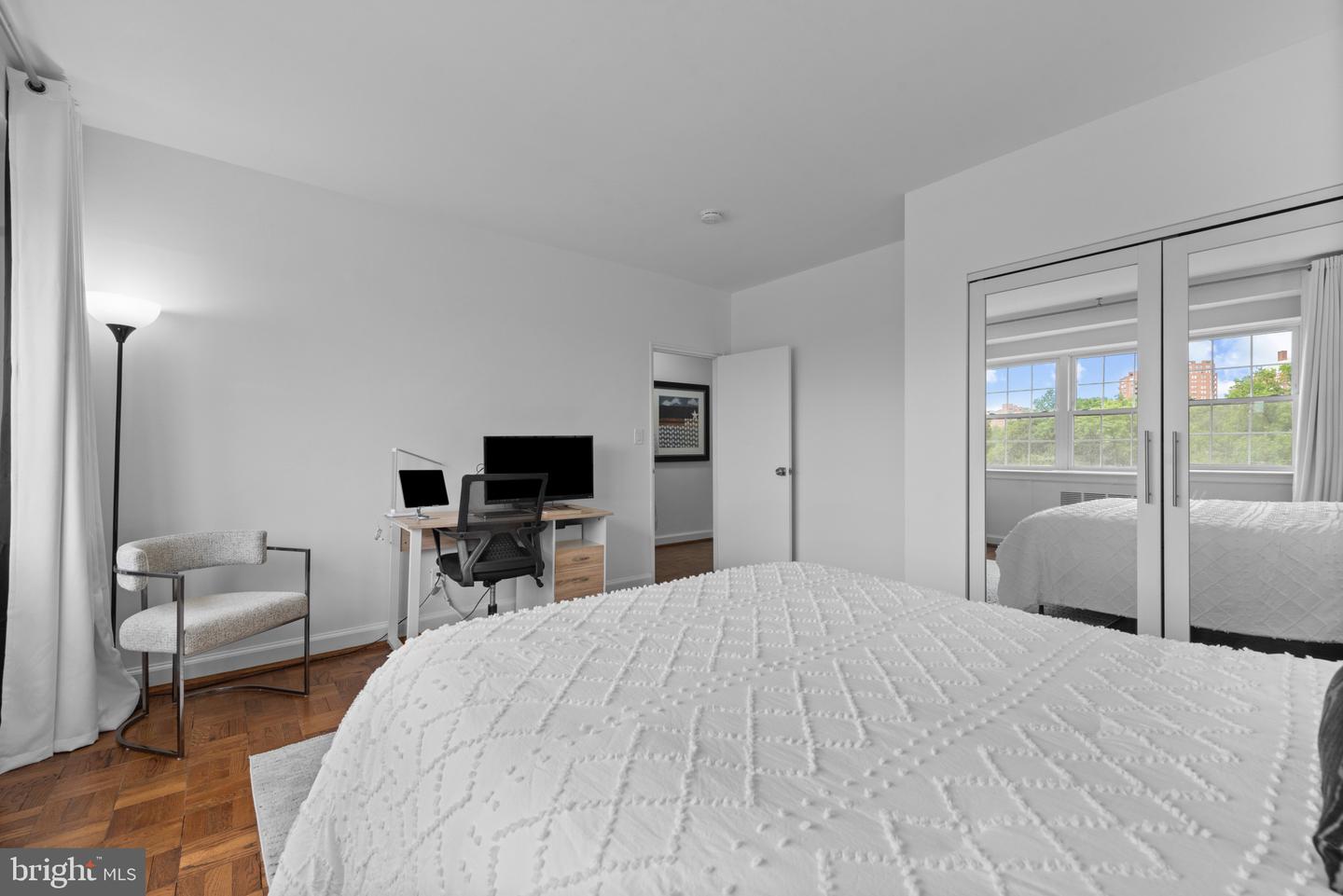 3601 Greenway #806 Property Photo 21