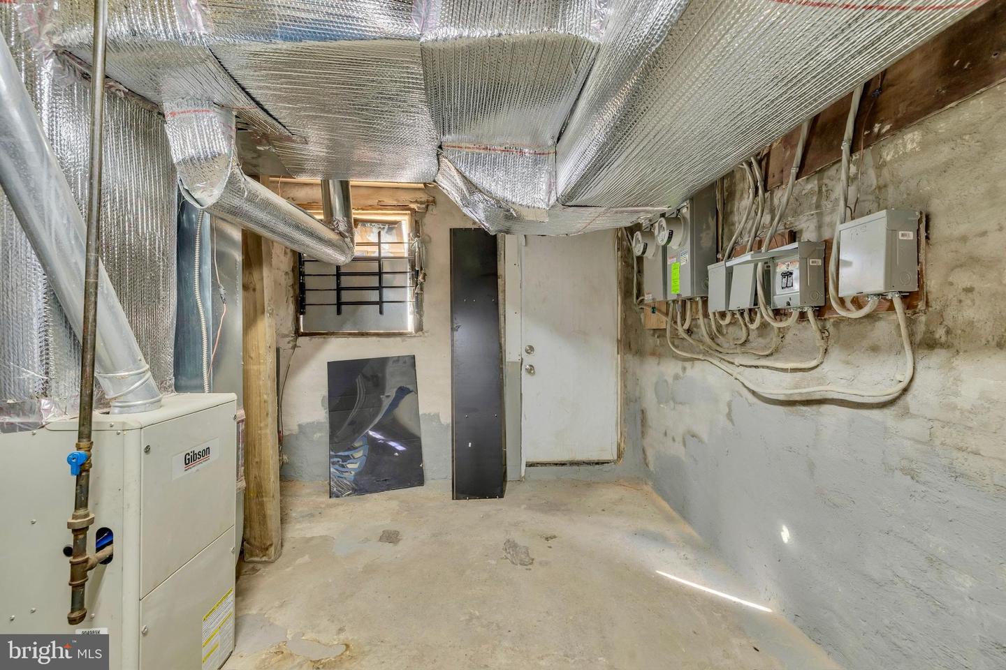 2920 Parkwood Ave Property Photo 6