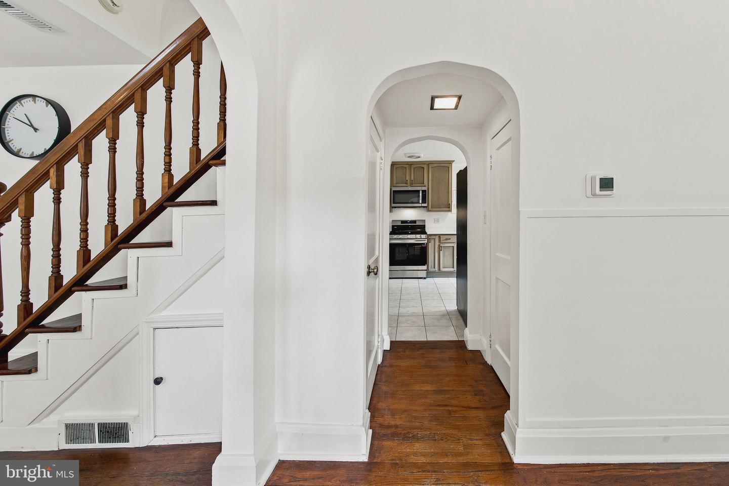 5710 GREENSPRING AVE Property Photo 1