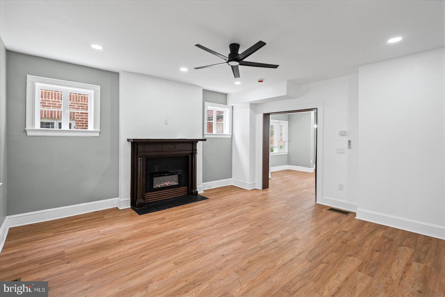 7 York Ct Property Photo 5