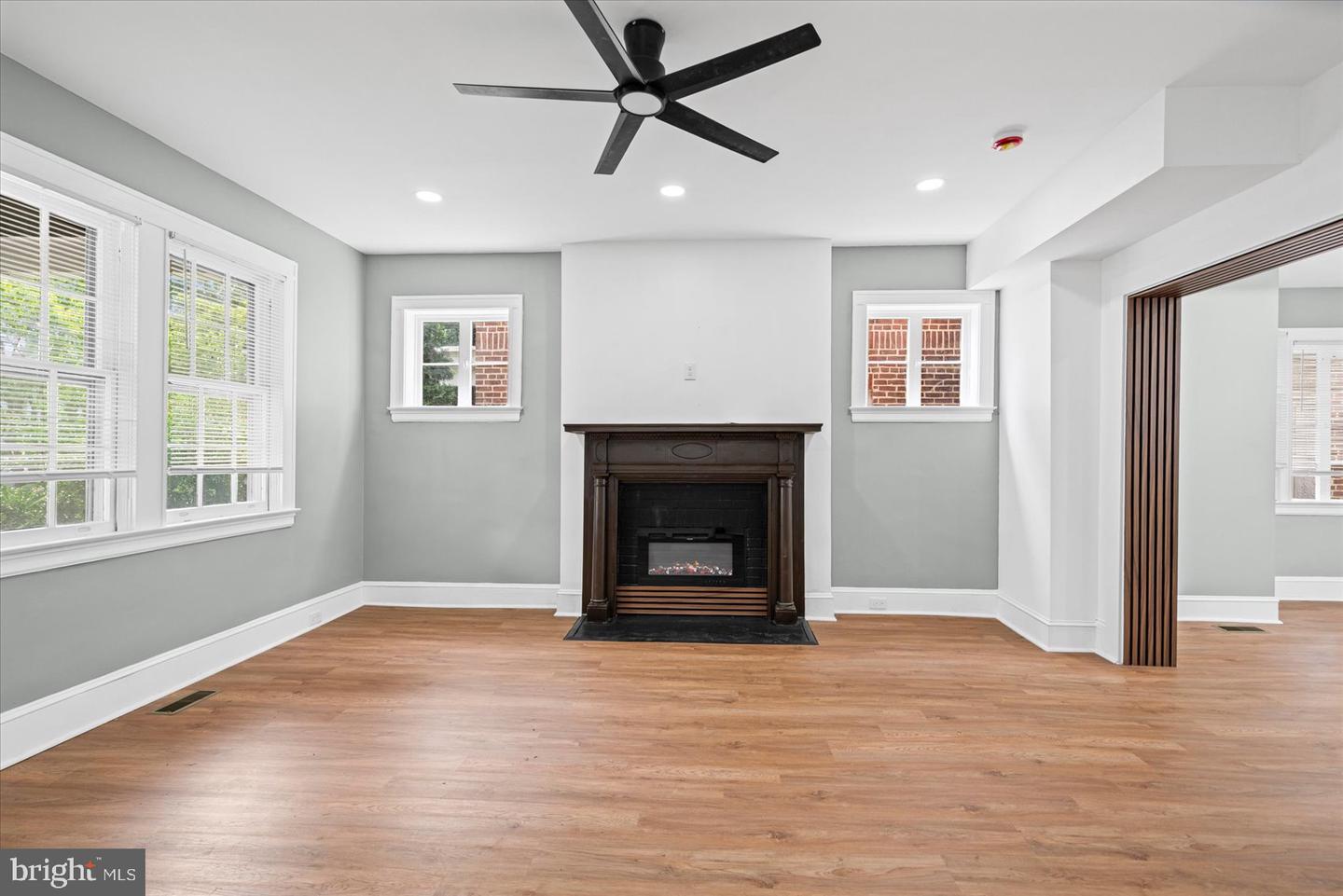7 York Ct Property Photo 6