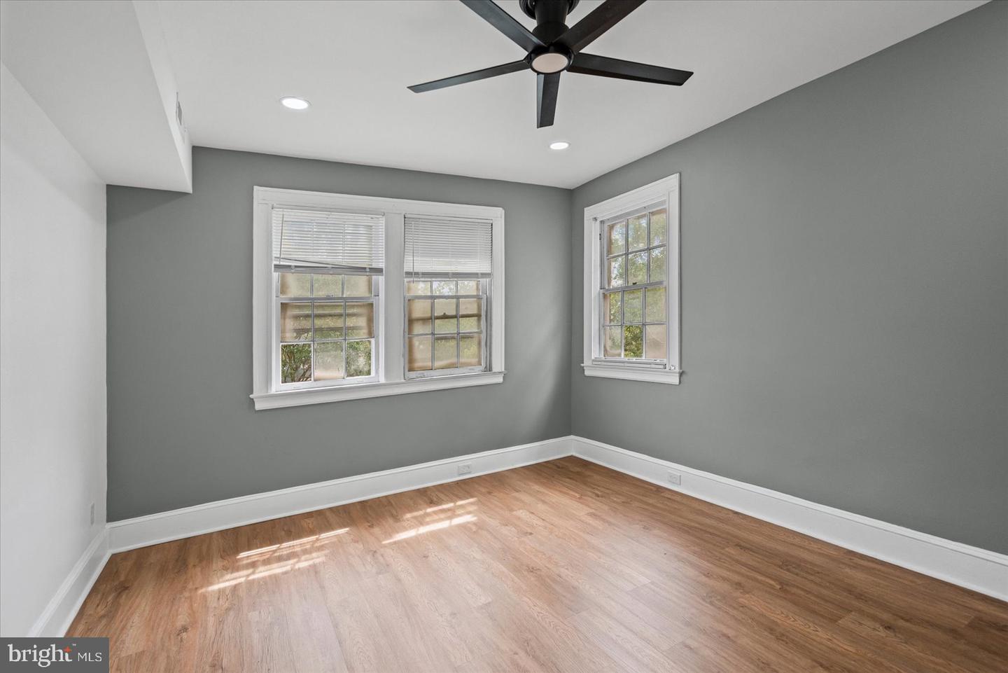 7 York Ct Property Photo 17