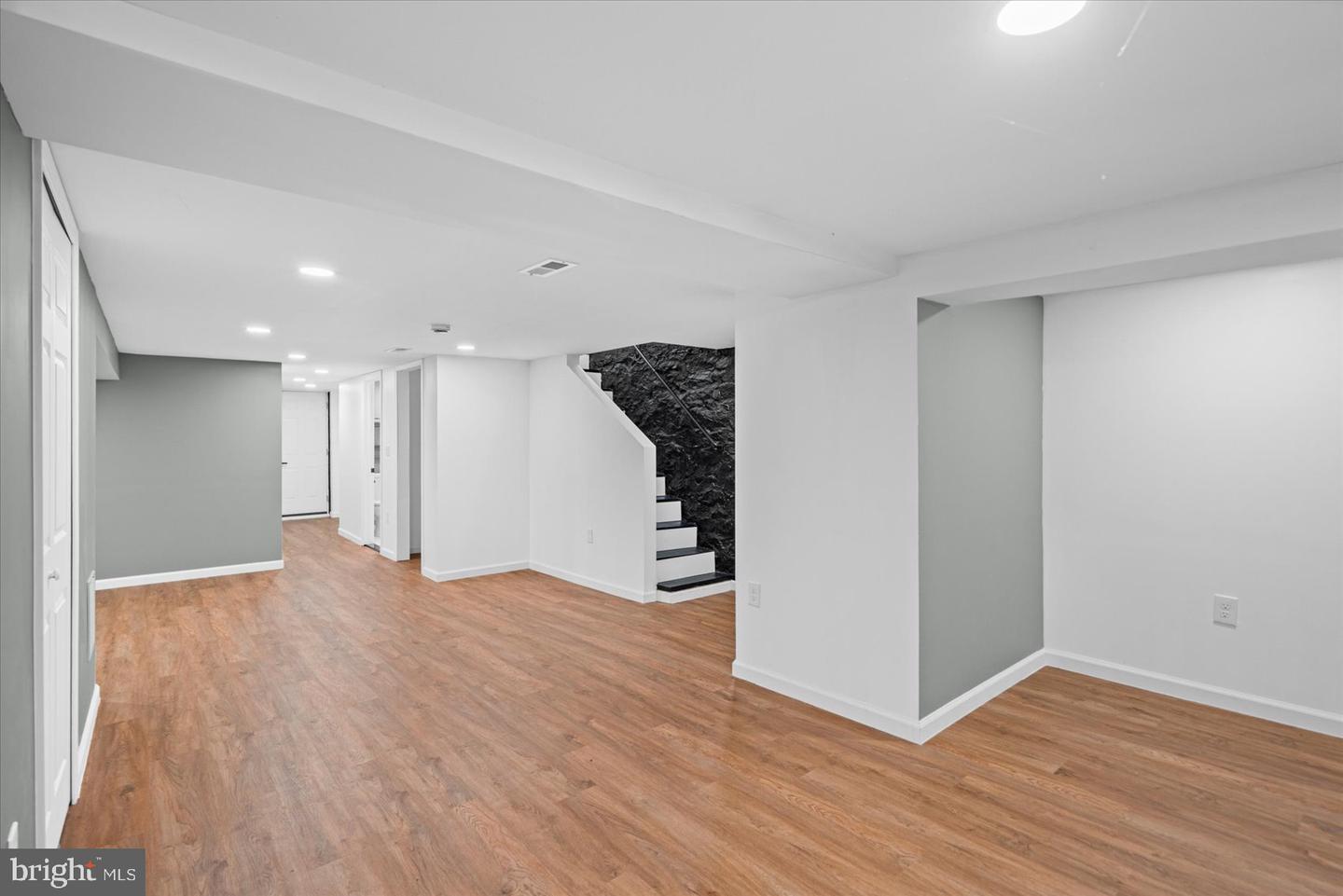7 York Ct Property Photo 31