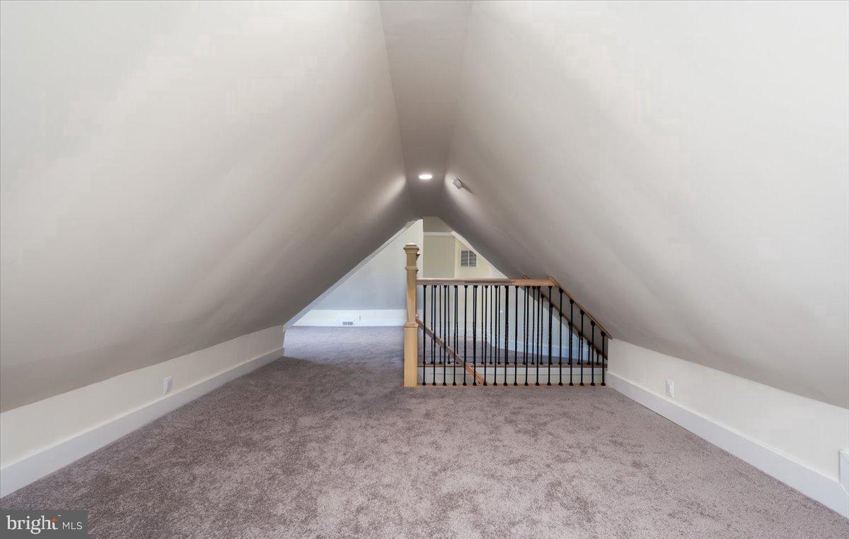 2918 E Cold Spring Ln Property Photo 33
