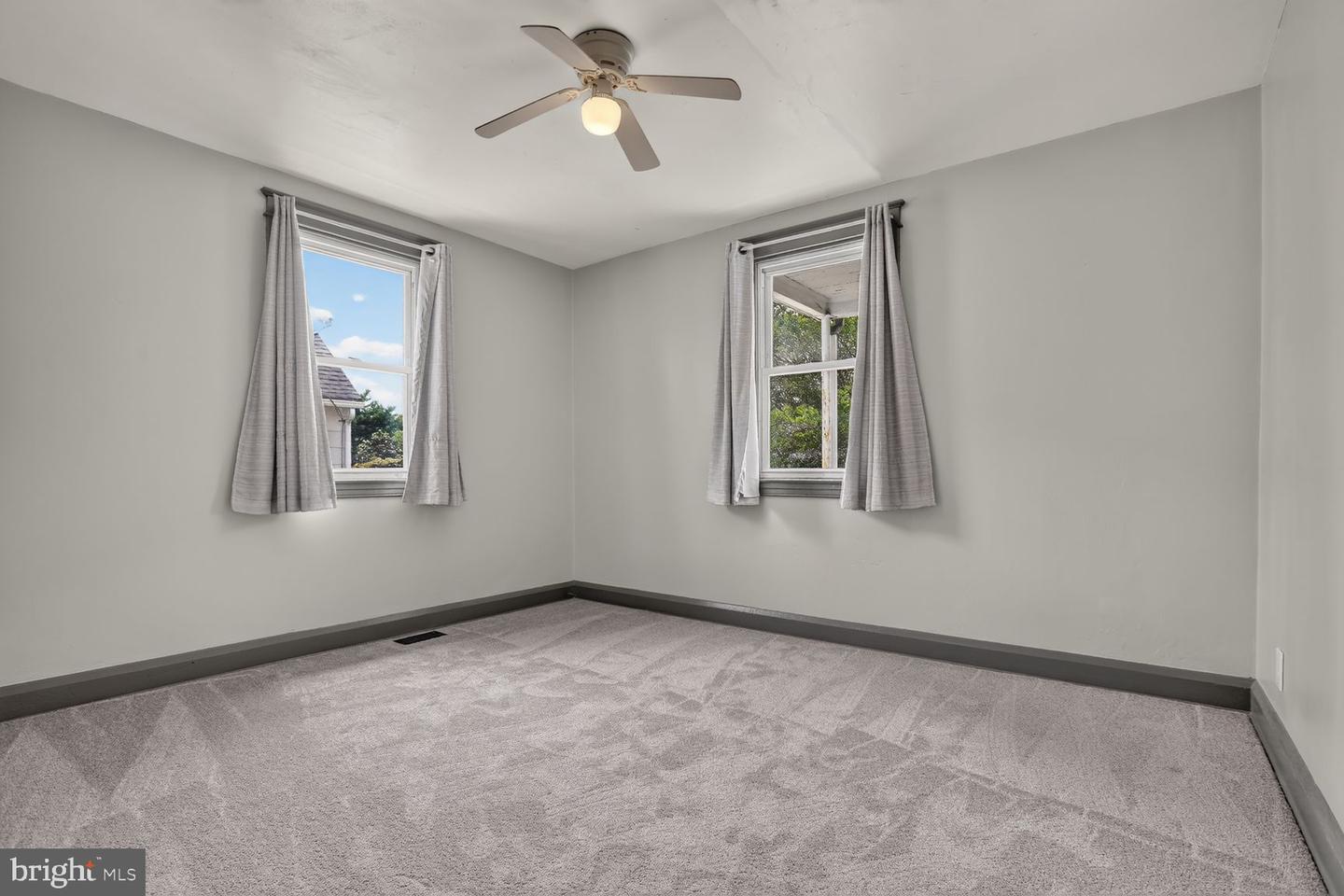 2600 Roselawn Ave Property Photo 10