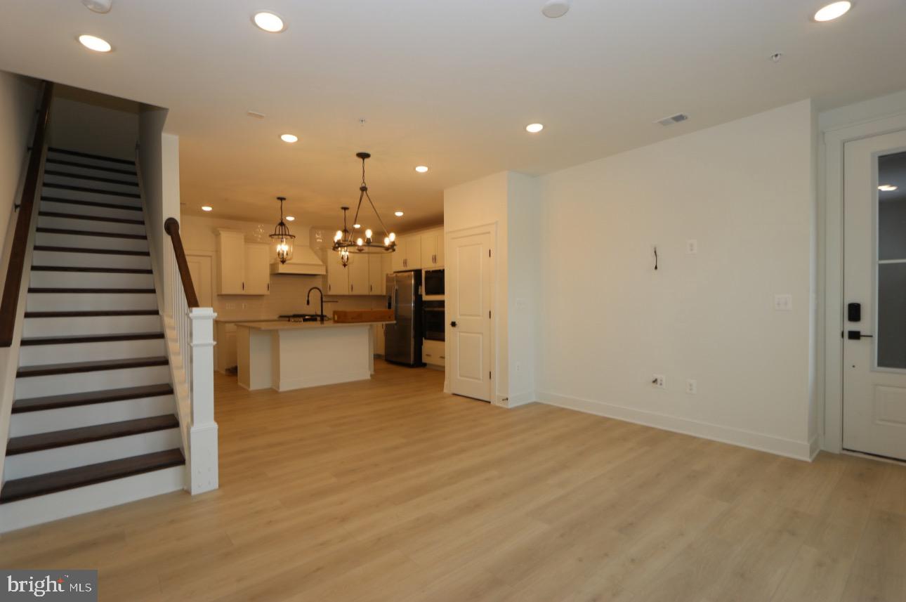 117 E Cromwell St #10a Property Photo 17