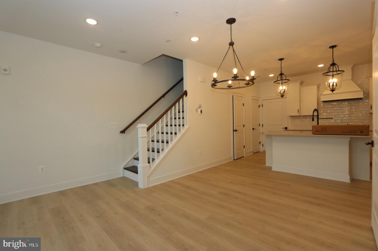 117 E Cromwell St #10a Property Photo 18