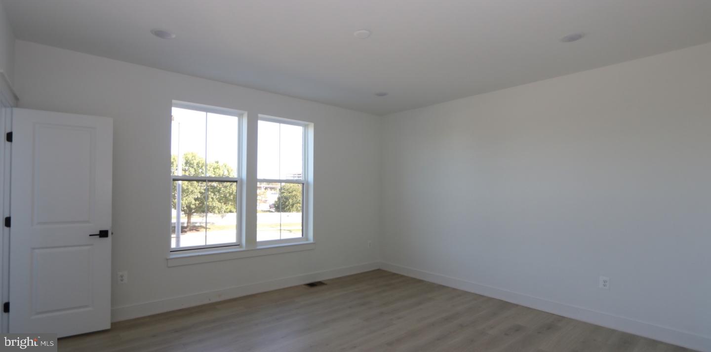 117 E Cromwell St #10a Property Photo 25