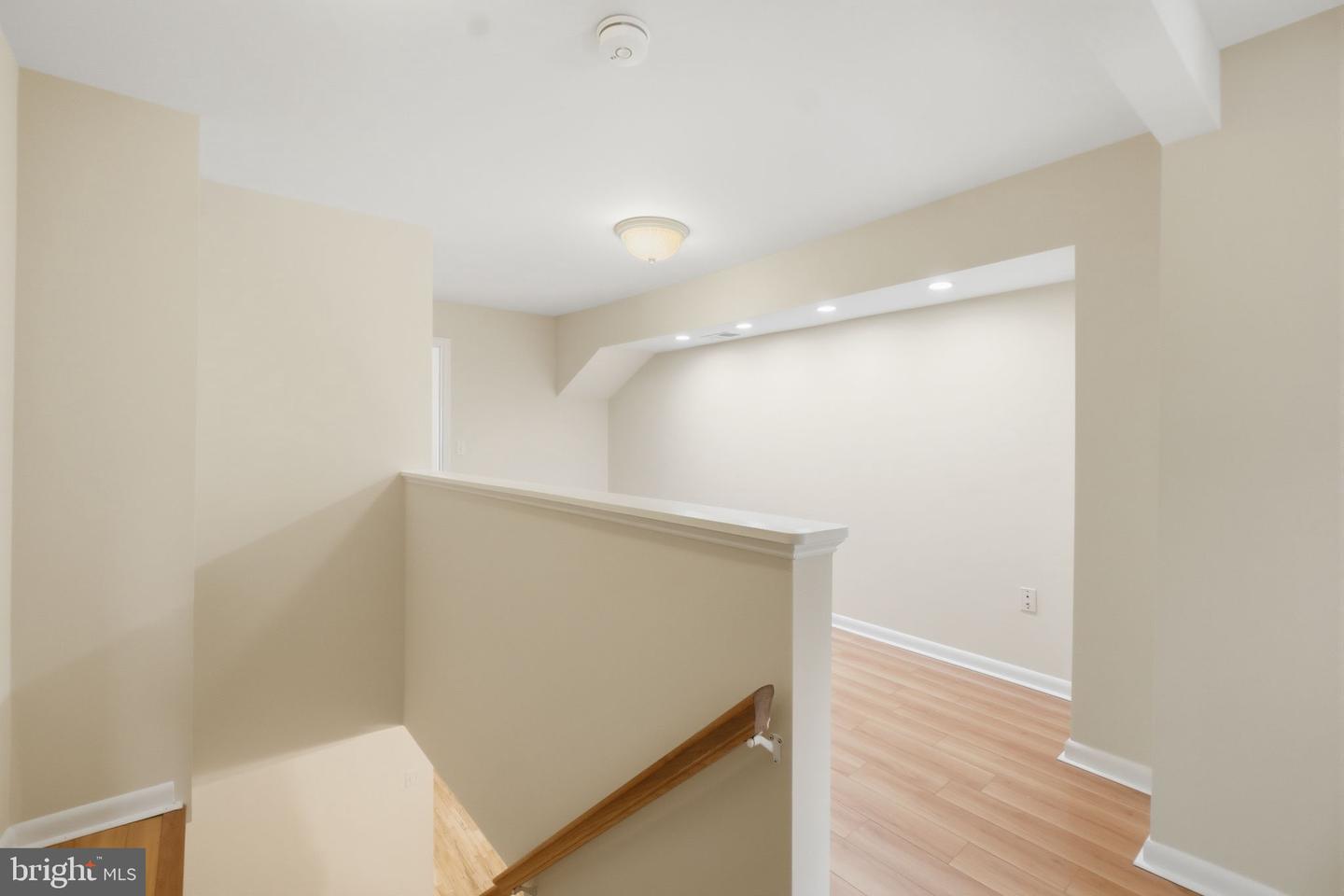 2340 Fleet St Property Photo 9