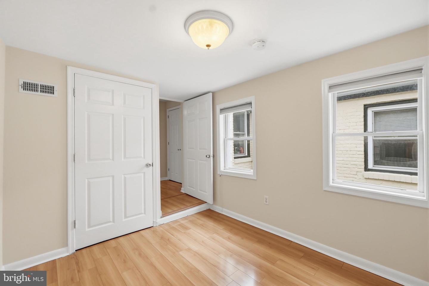 2340 Fleet St Property Photo 15