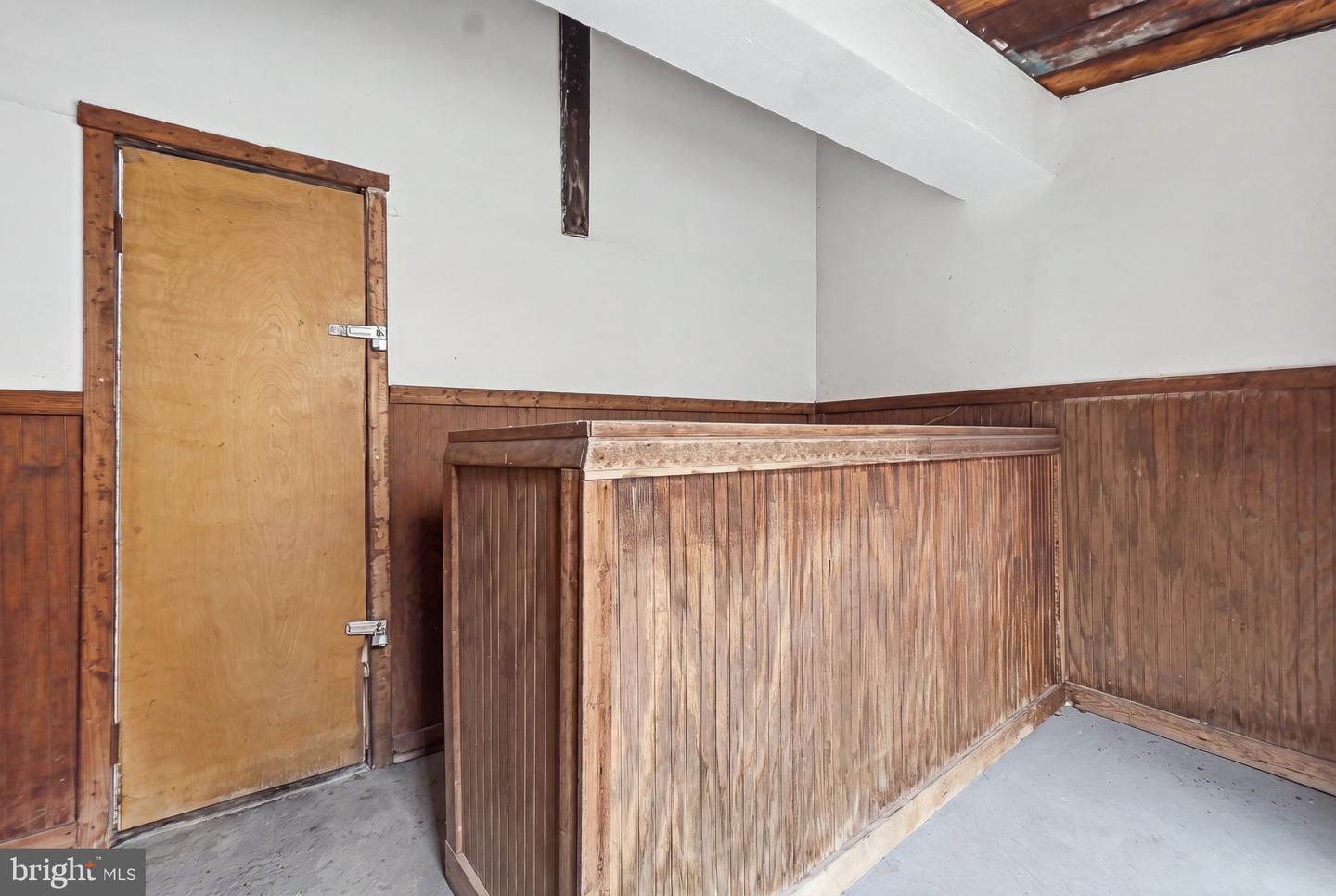2340 Fleet St Property Photo 20