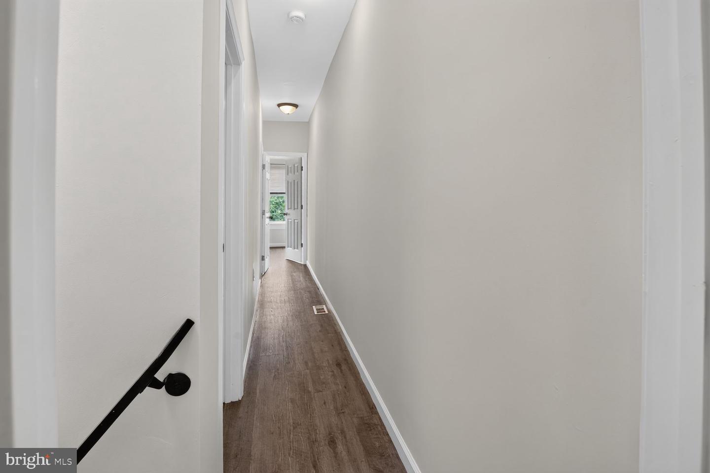1905 Penrose Ave Property Photo 8