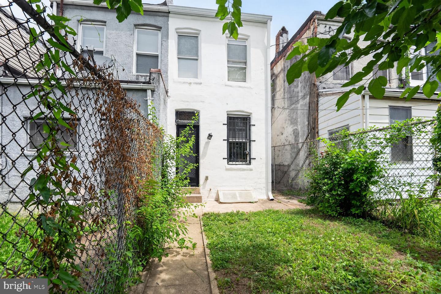 1905 Penrose Ave Property Photo 15