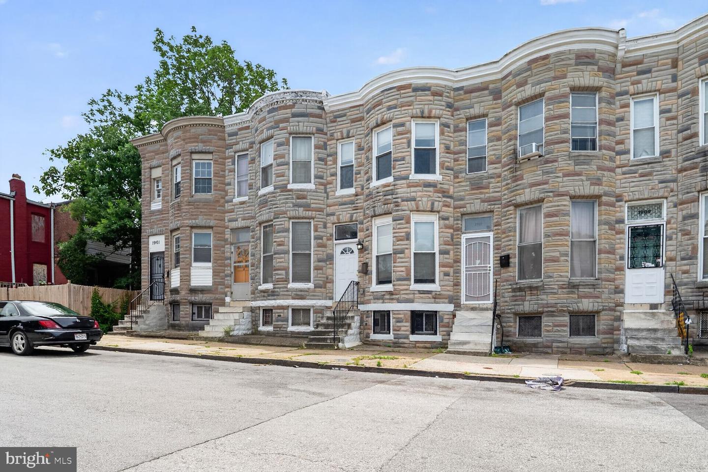 1905 Penrose Ave Property Photo 16